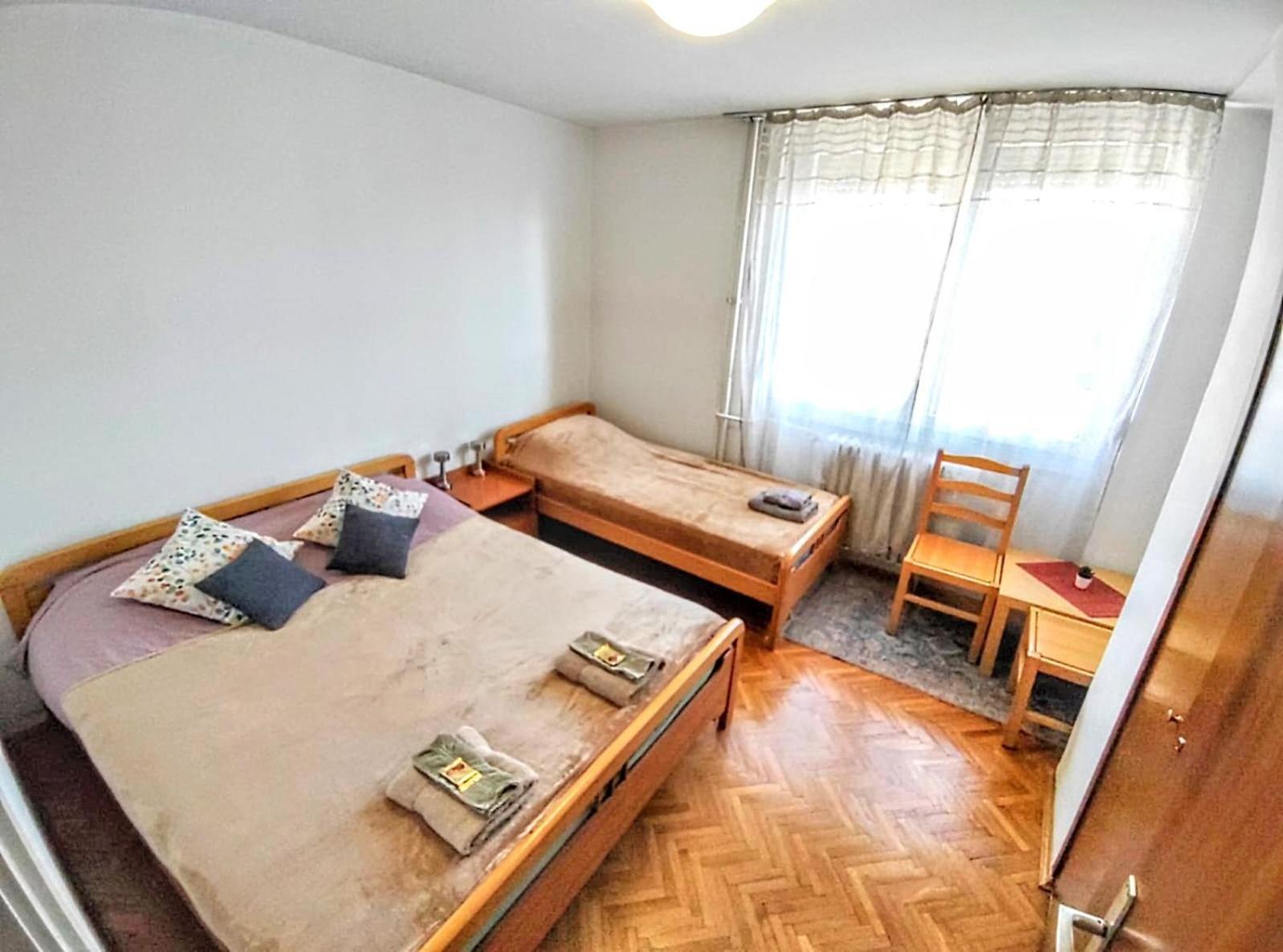Apartment Maya'S Place Skopje Buitenkant foto